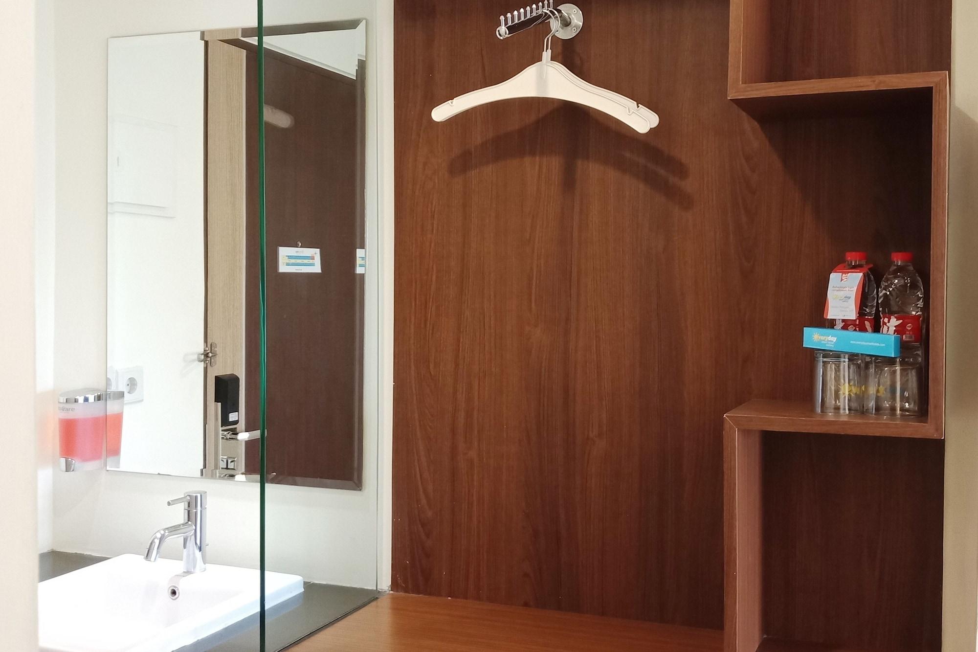 Everyday Smart Hotel - Malang Zewnętrze zdjęcie