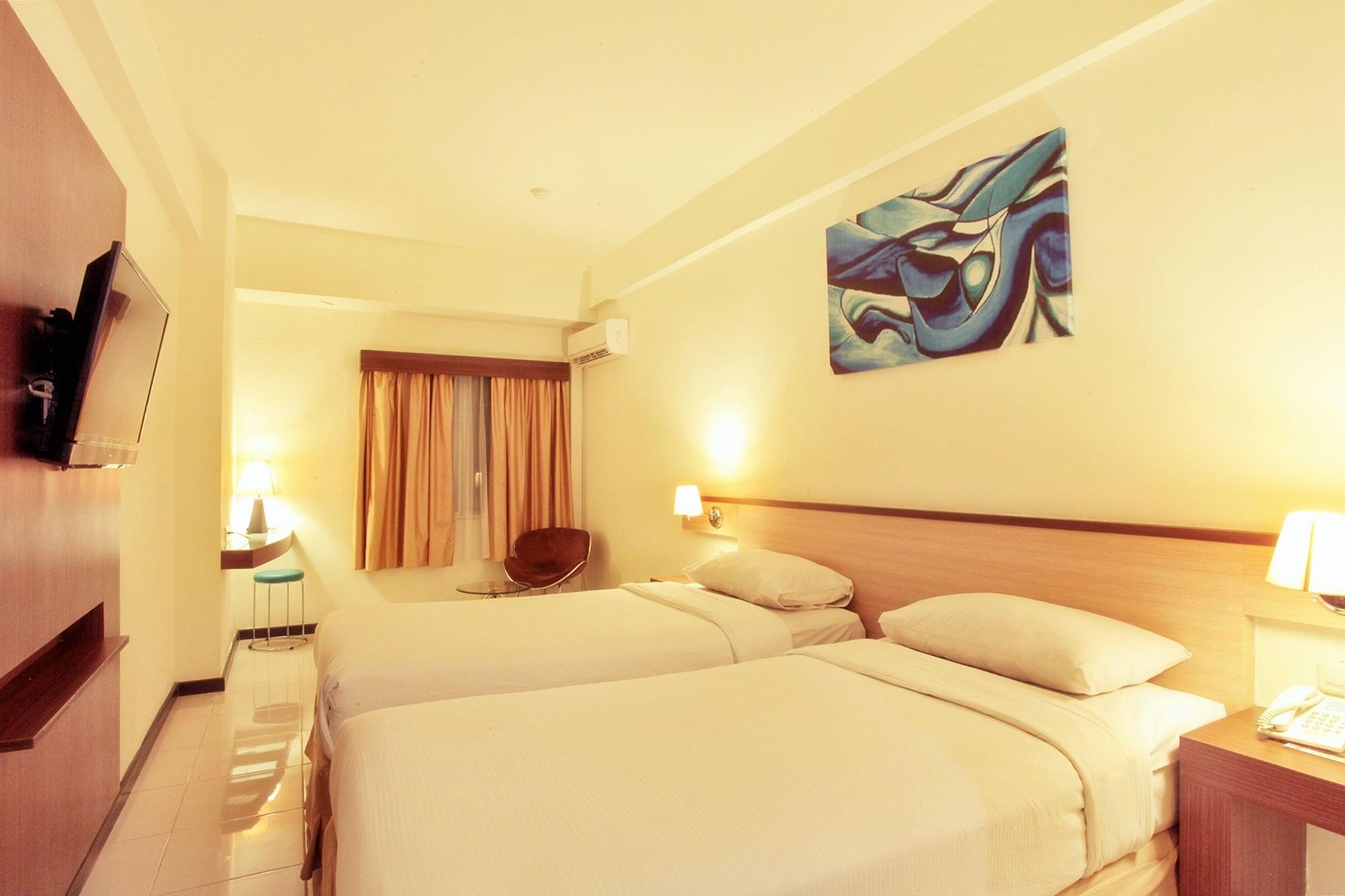 Everyday Smart Hotel - Malang Zewnętrze zdjęcie