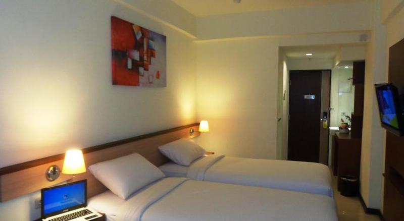 Everyday Smart Hotel - Malang Zewnętrze zdjęcie