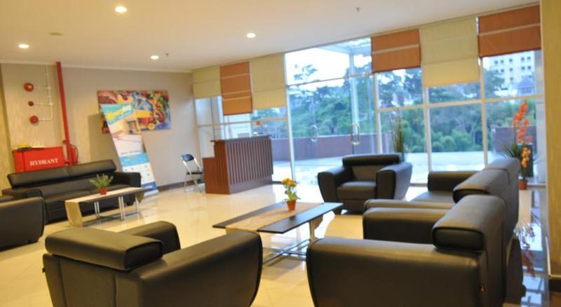 Everyday Smart Hotel - Malang Zewnętrze zdjęcie
