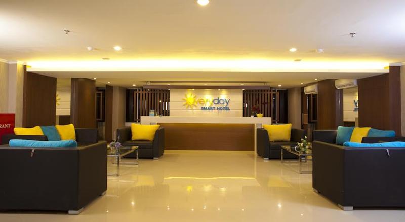 Everyday Smart Hotel - Malang Zewnętrze zdjęcie