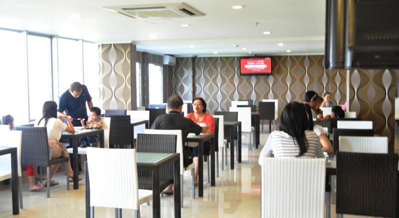 Everyday Smart Hotel - Malang Zewnętrze zdjęcie