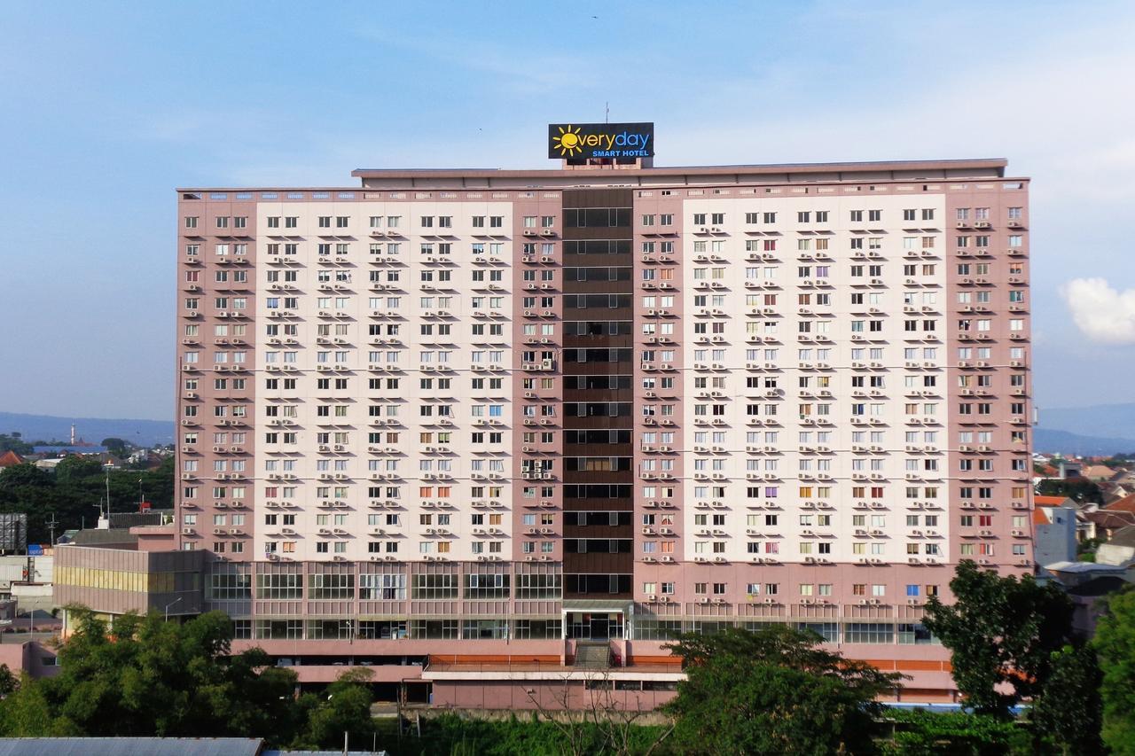 Everyday Smart Hotel - Malang Zewnętrze zdjęcie