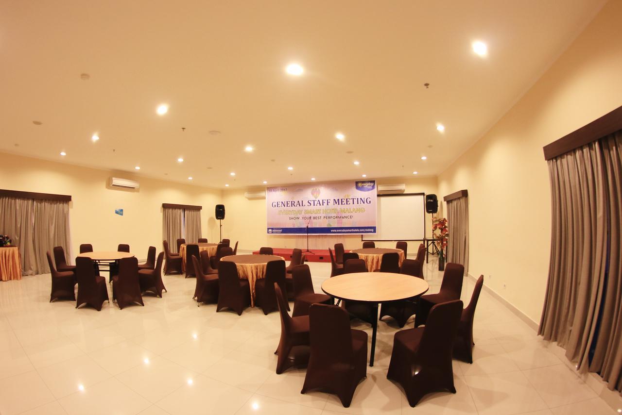 Everyday Smart Hotel - Malang Zewnętrze zdjęcie